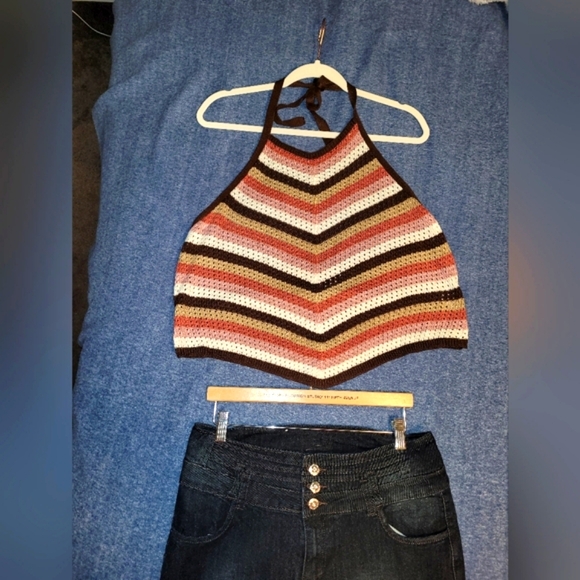 Haltertop & Jeans Bundle - Picture 2 of 10
